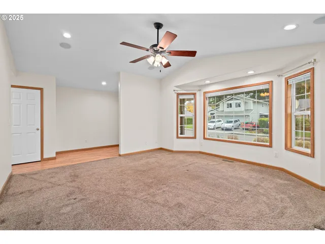 $539,900 | 15085 Southeast Sedona Drive, Clackamas, OR 97015