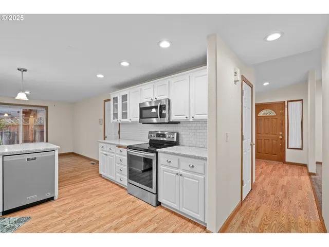 $539,900 | 15085 Southeast Sedona Drive, Clackamas, OR 97015