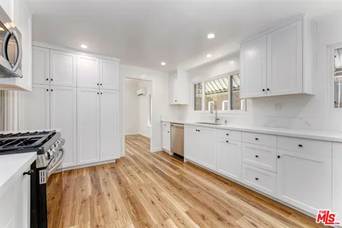 $1,249,000 | 343 North Fairview Street, Burbank, CA 91505