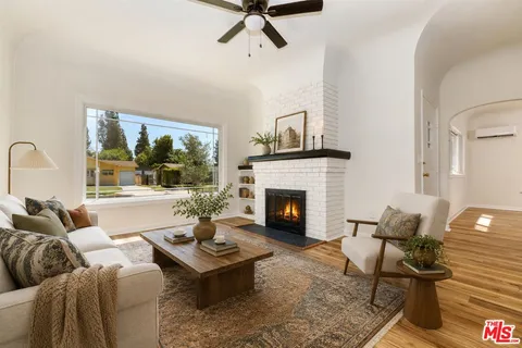$1,249,000 | 343 North Fairview Street, Burbank, CA 91505