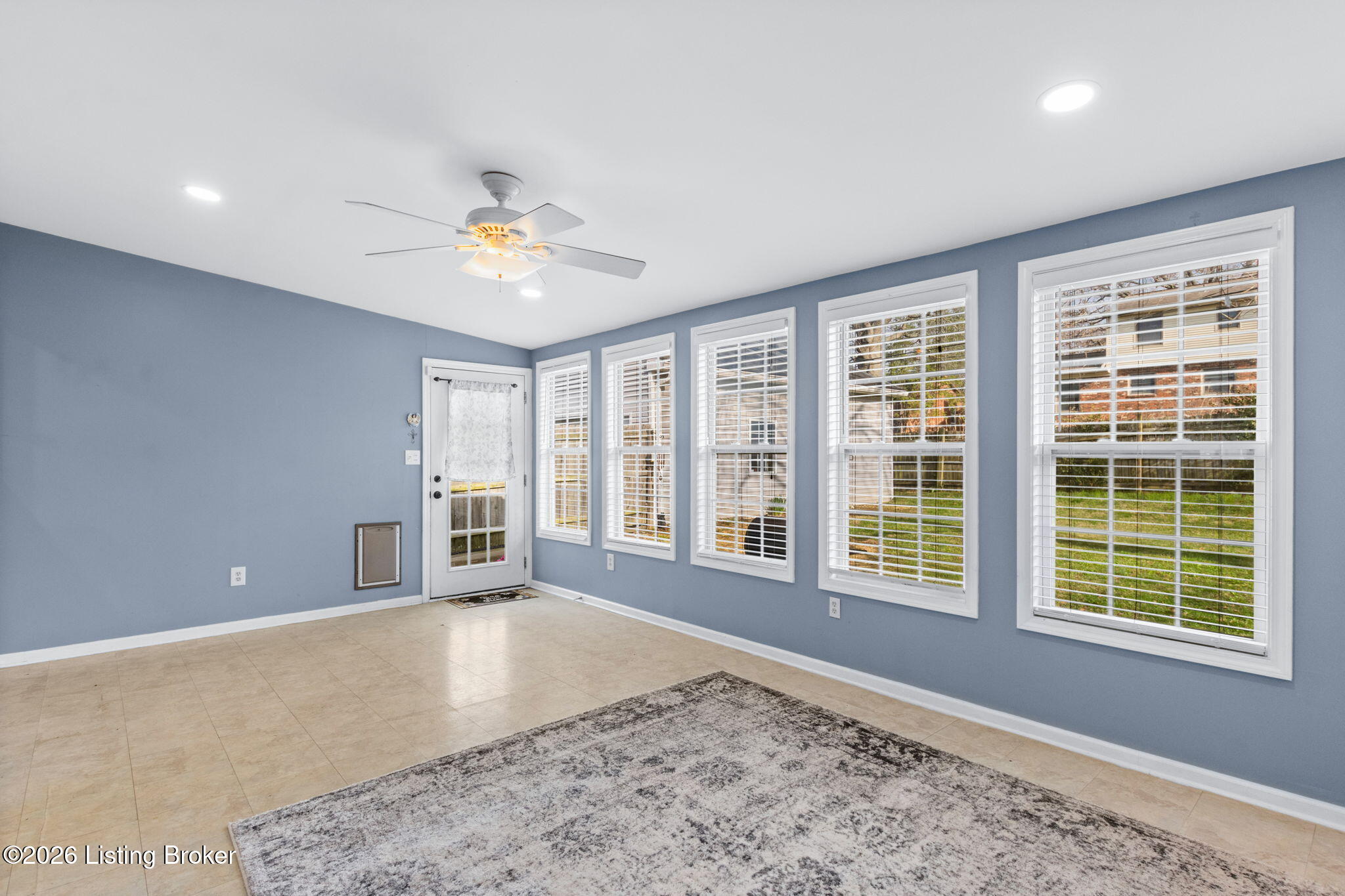 2815 Goose Creek Road Louisville, KY 40242 - Photo 15 of 51 46-web-or-mls-696A3158