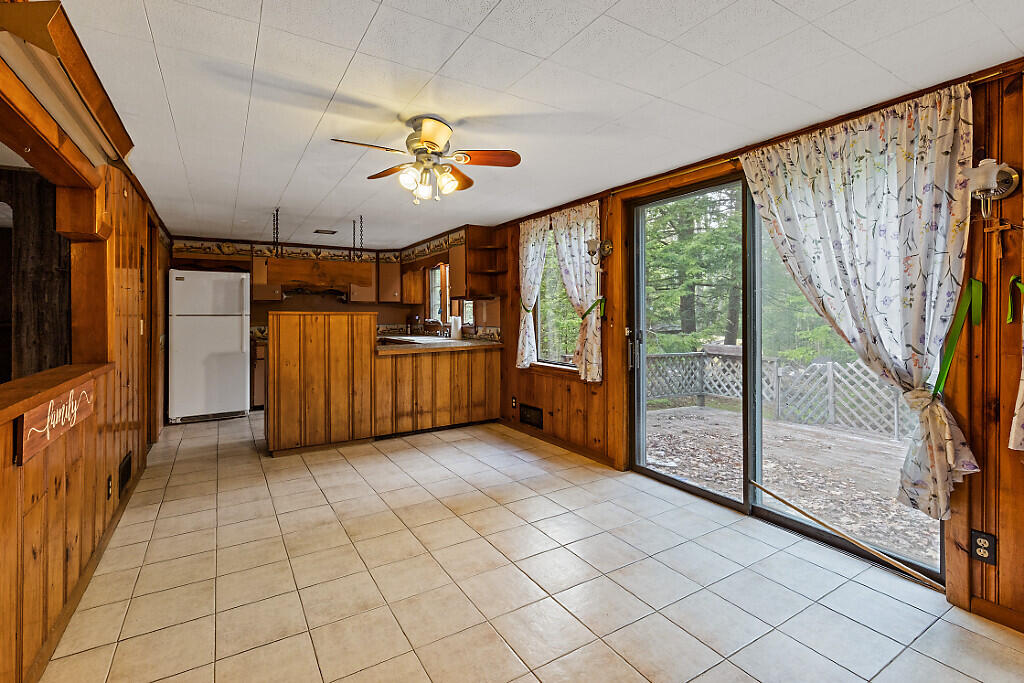 587 Lewiston Road Topsham, ME 04086 - Photo 12 of 25 05_BP5A0576_DxO_mls