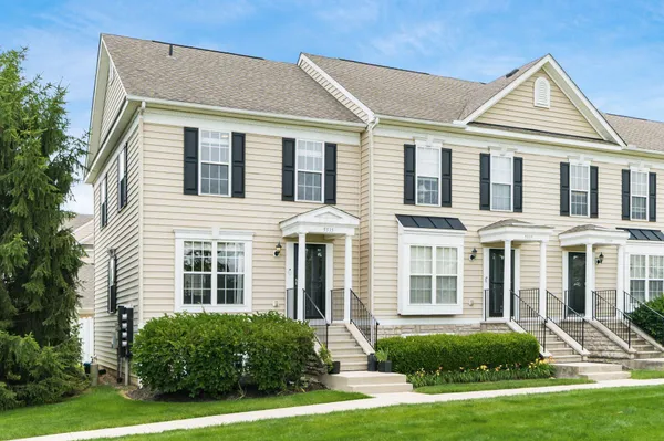 $320,000 | 5535 Rainbow Falls Street, Unit 7, Dublin, OH 43016