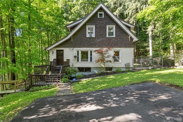 $249,900 | 400 Richfield Avenue, Syracuse, NY 13205