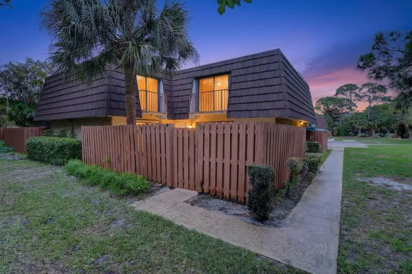 $249,000 | 6068 Southeast Riverboat Drive, Unit 728, Stuart, FL 34997