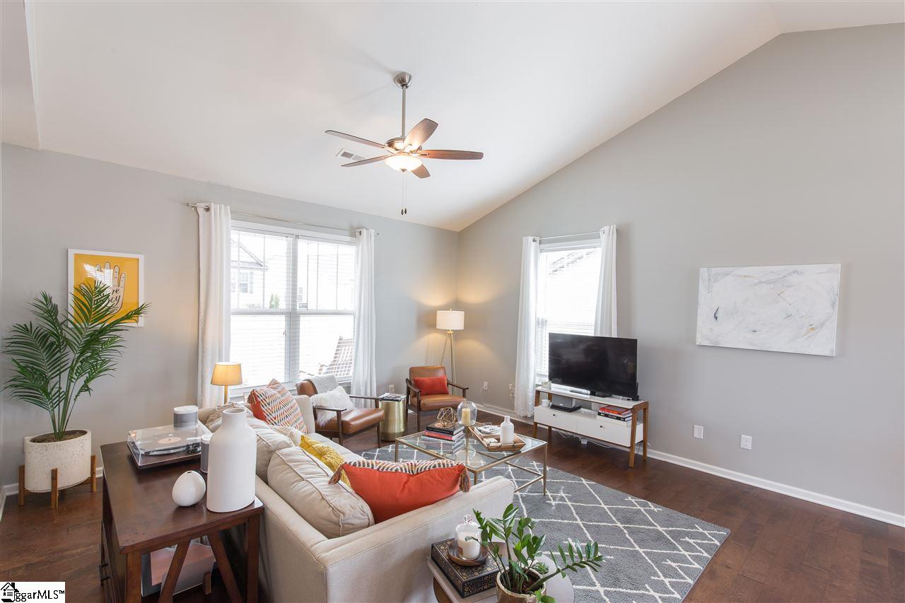 318 Stallion Road Greenville, SC 29617 - Photo 2 of 21 Gallery Image 2