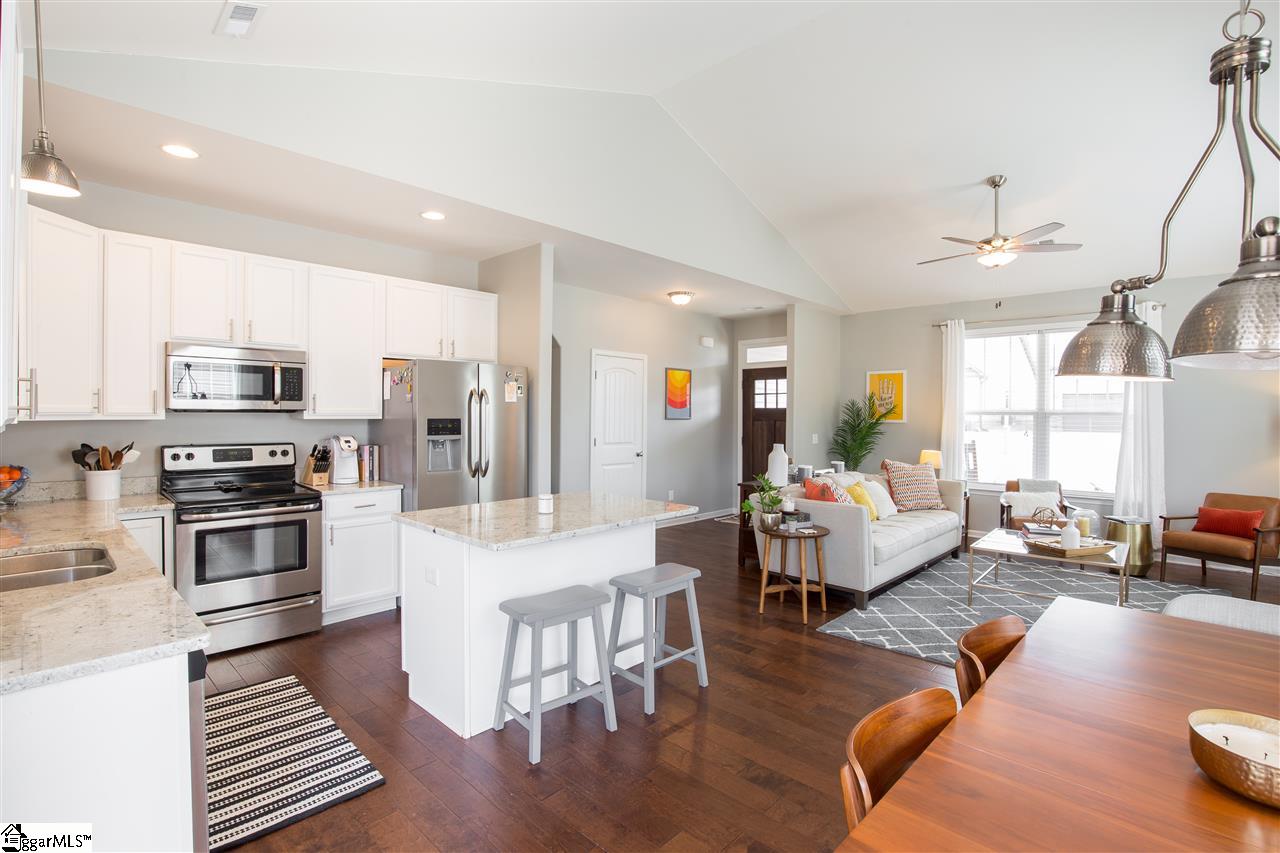 318 Stallion Road Greenville, SC 29617 - Photo 5 of 21 Gallery Image 5