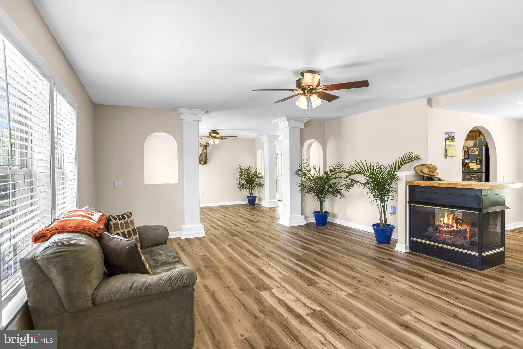 99 Wilt Road Grantsville, MD 21536 - Photo 5 of 56 Spacious living area with warm ambiance.