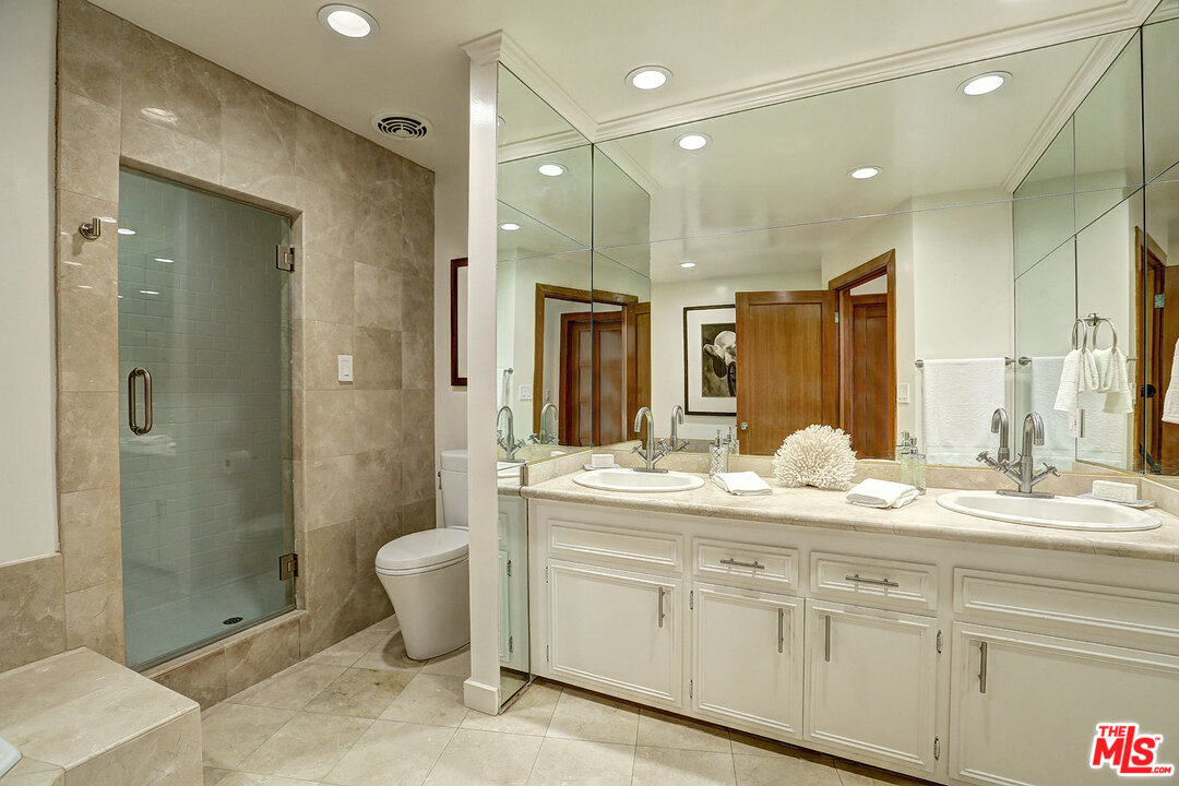 1993 Stradella Road Los Angeles, CA 90077 - Photo 16 of 22