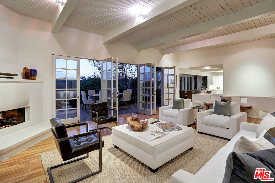 1993 Stradella Road Los Angeles, CA 90077 - Photo 7 of 22