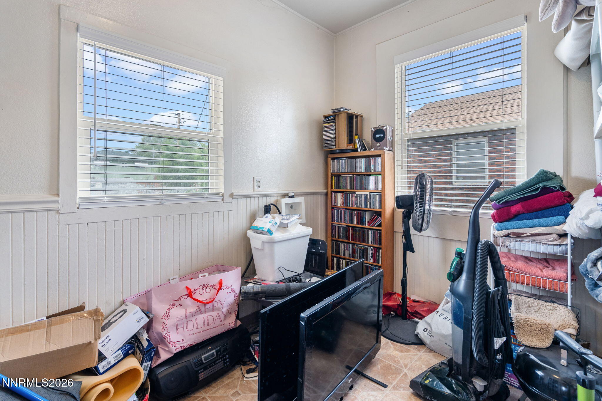 128 Keystone Avenue Reno, NV 89503 - Photo 18 of 32 21-web-or-mls-DSC07360