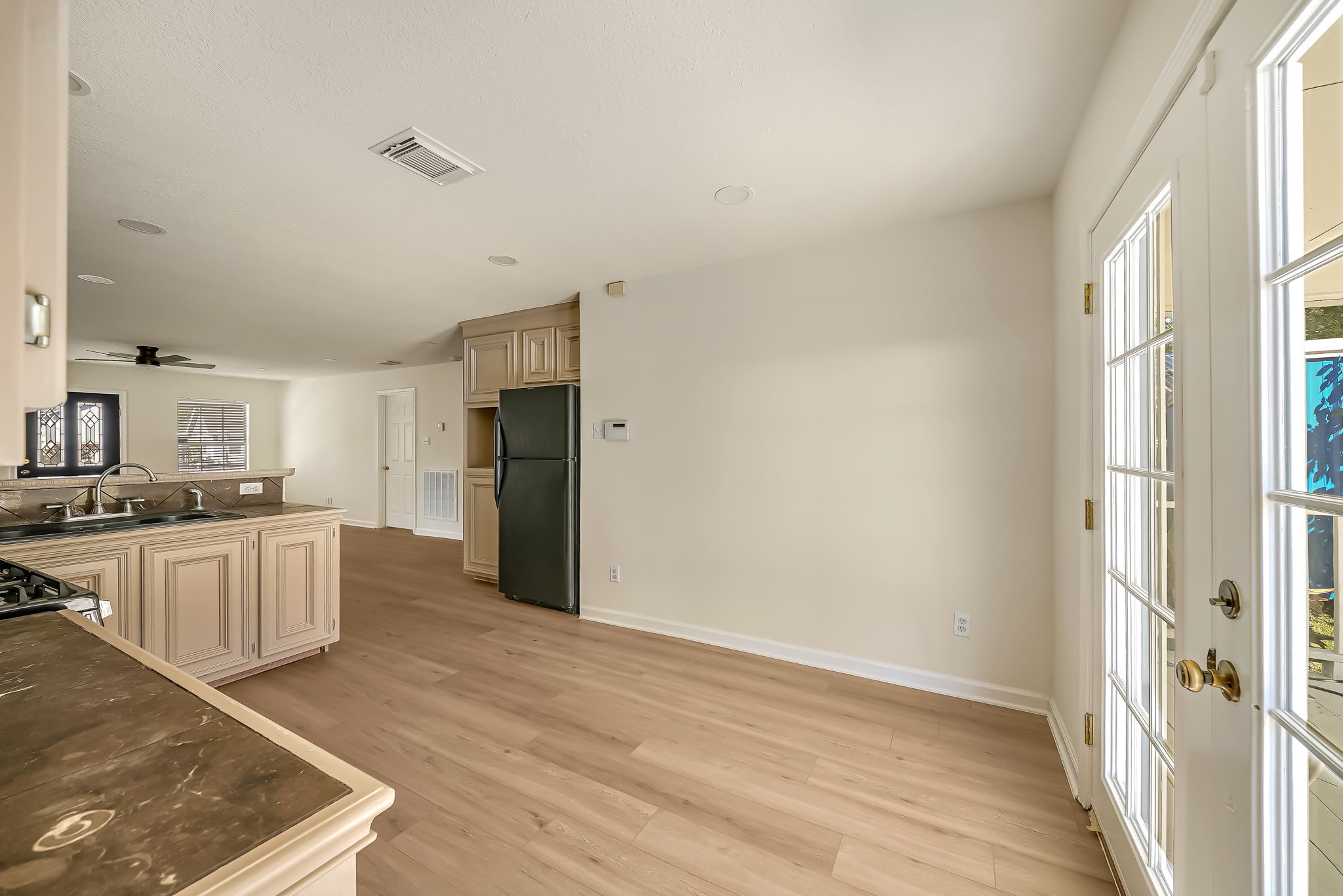 2422 Deutser Street Houston, TX 77093 - Photo 11 of 19 Gallery Image 11