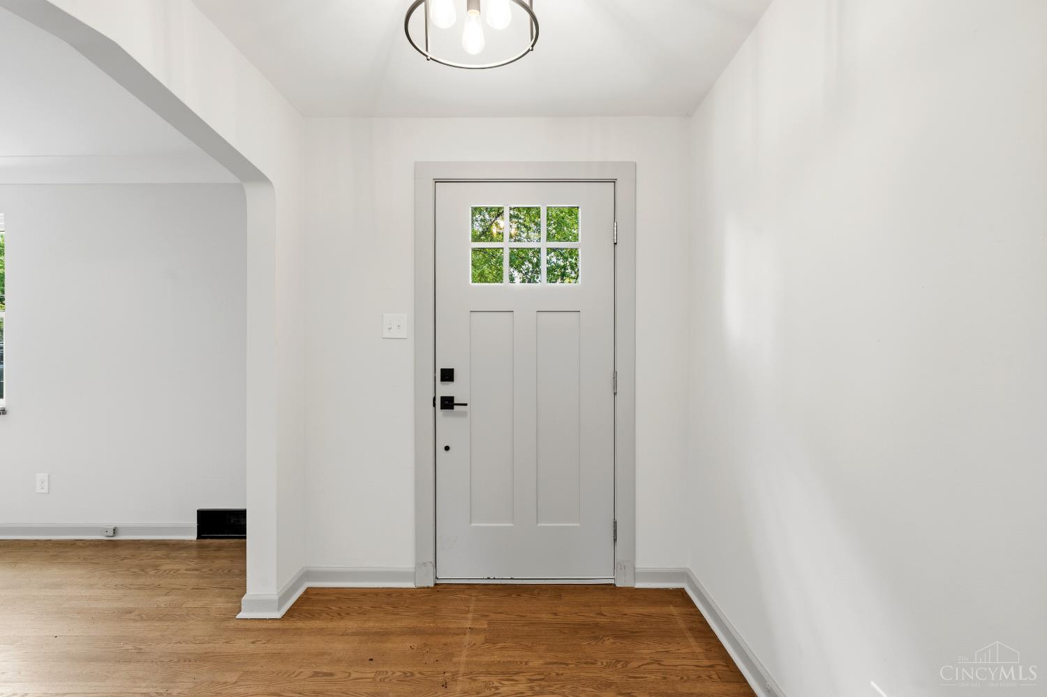 2836 Banning Road Cincinnati, OH 45239 - Photo 5 of 43