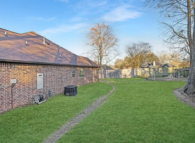 $524,999 | 523 Mitchell Ryan, Wake Village, TX 75501