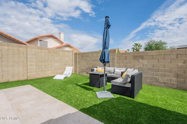 a view of outdoor space