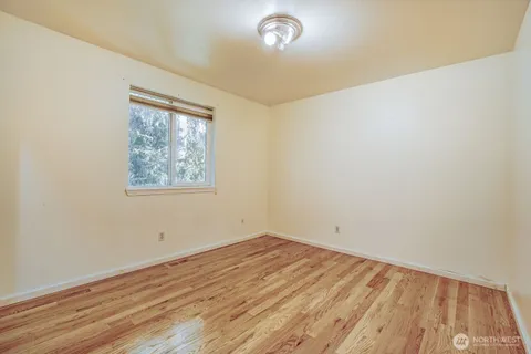 $500,000 | 24006 26th Avenue South, Des Moines, WA 98198