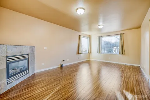 $500,000 | 24006 26th Avenue South, Des Moines, WA 98198