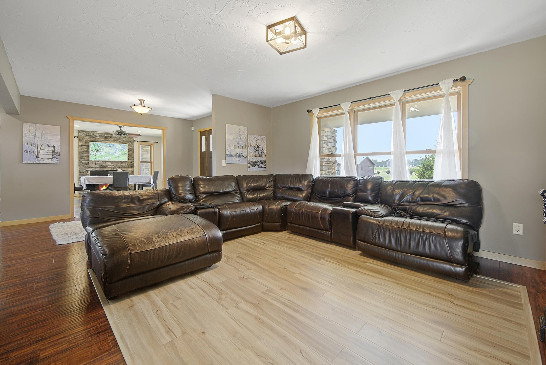 751 12th Street Bird Island, MN 55310 - Photo 5 of 58 Gallery Image 5