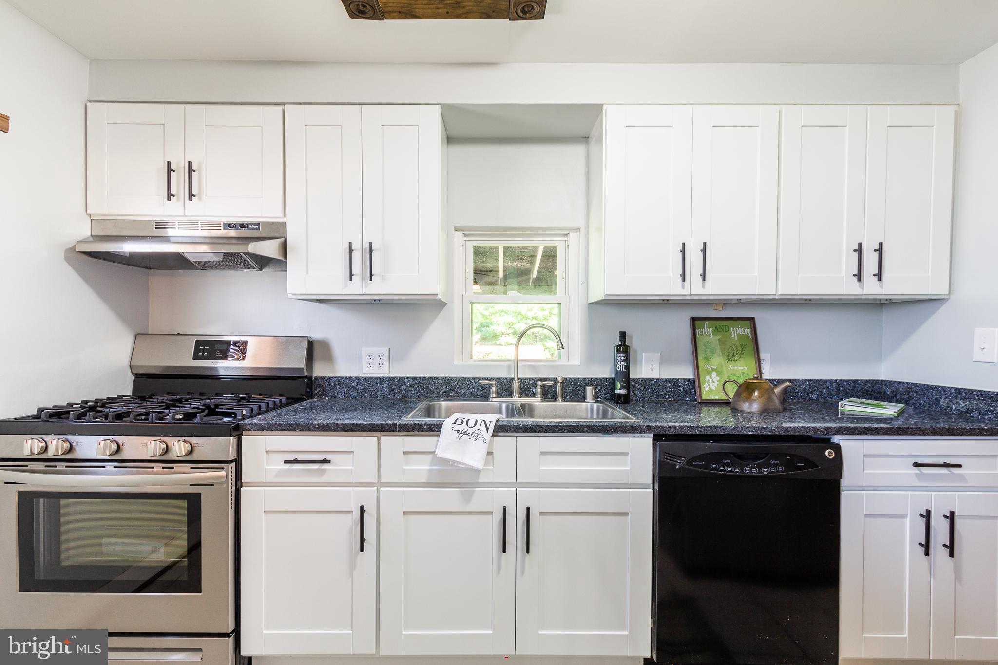 515 North Point Road Baltimore, MD 21224 - Photo 11 of 34 Gallery Image 11