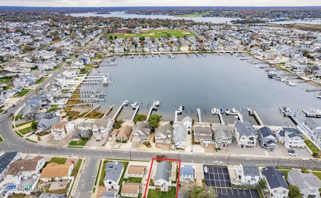 $3,600 | 212 Randall Avenue, Point Pleasant Beach, NJ 08742