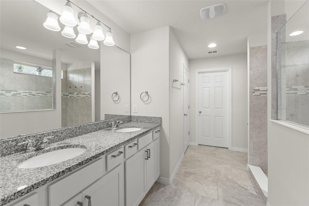 2631 East Lake Pointe Drive Kissimmee, FL 34744 - Photo 23 of 49 Gallery Image 23