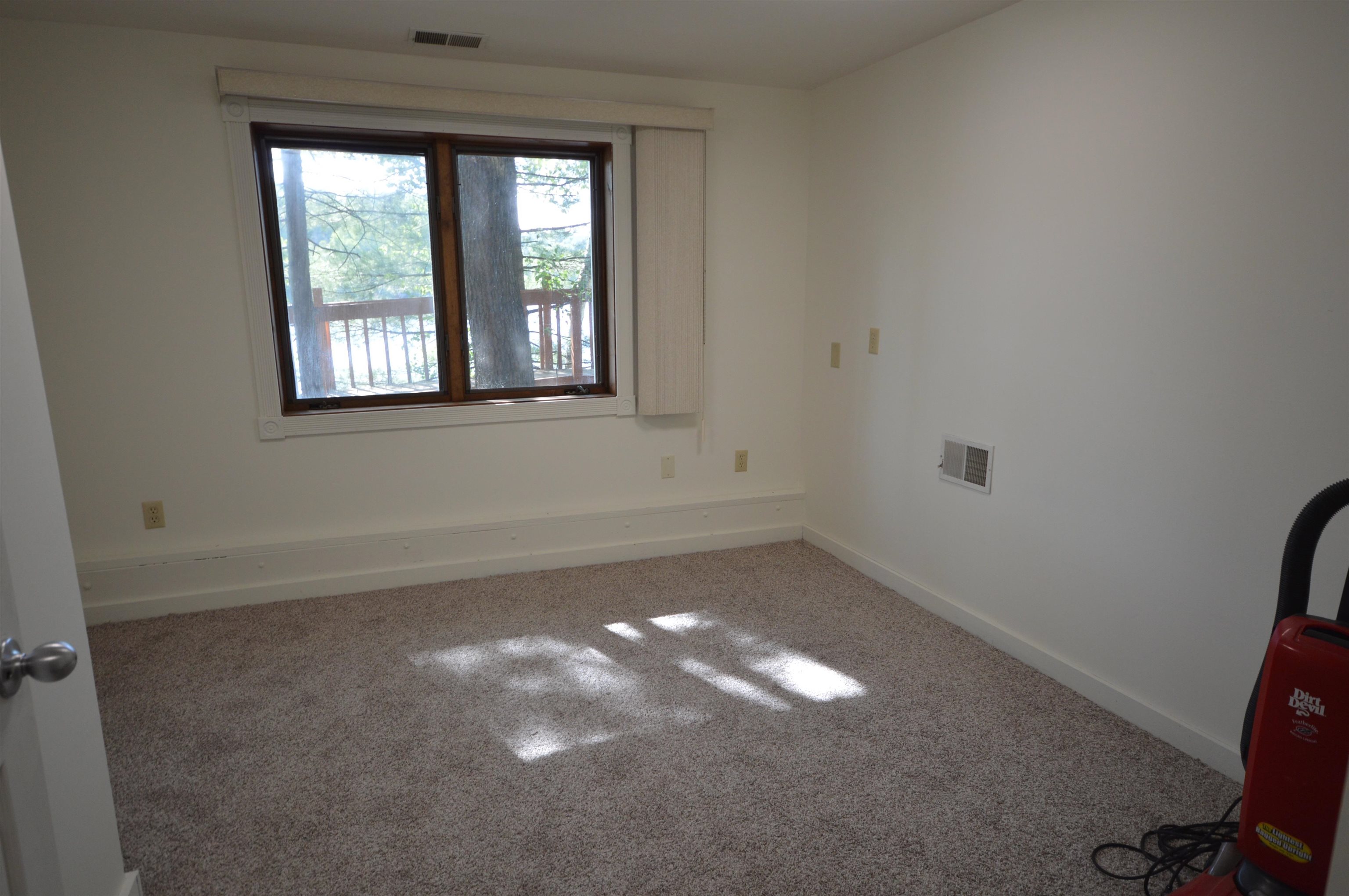 2704 Chandler Road Traverse City, MI 49696 - Photo 19 of 44 1902037-18.JPG