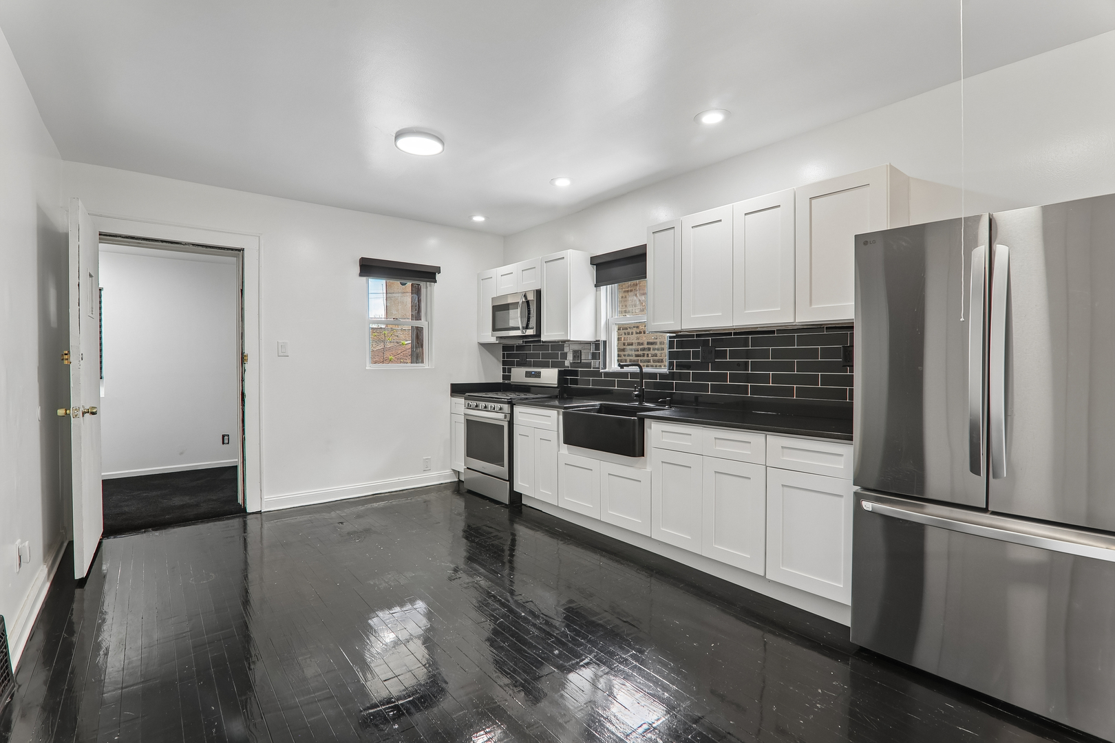 7533 South Green Street Chicago, IL 60620 - Photo 5 of 7