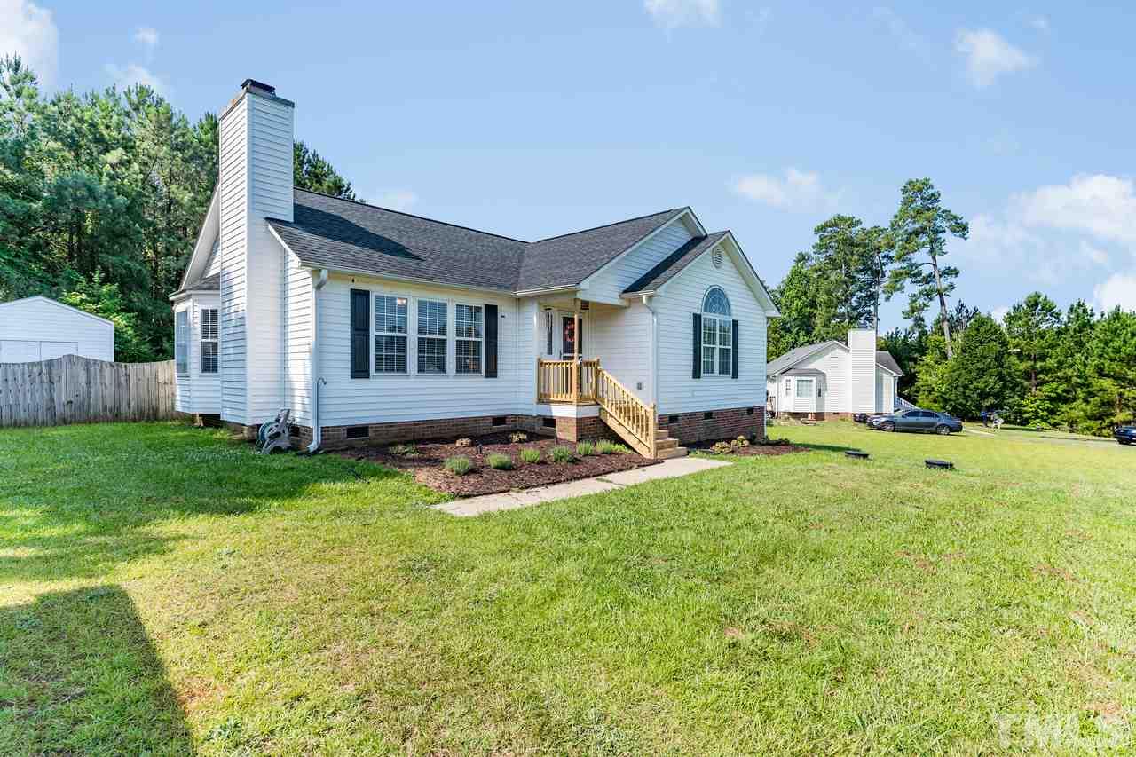 135 Ridge Way Lane Clayton, NC 27520 - Photo 2 of 30 Gallery Image 2