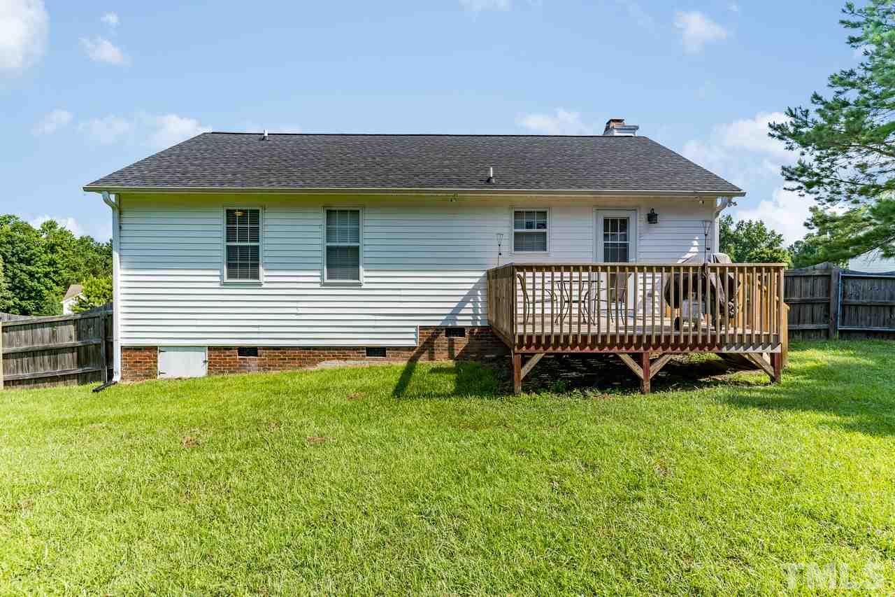 135 Ridge Way Lane Clayton, NC 27520 - Photo 4 of 30 Gallery Image 4