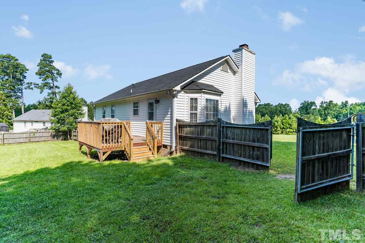 135 Ridge Way Lane Clayton, NC 27520 - Photo 6 of 30 Gallery Image 6
