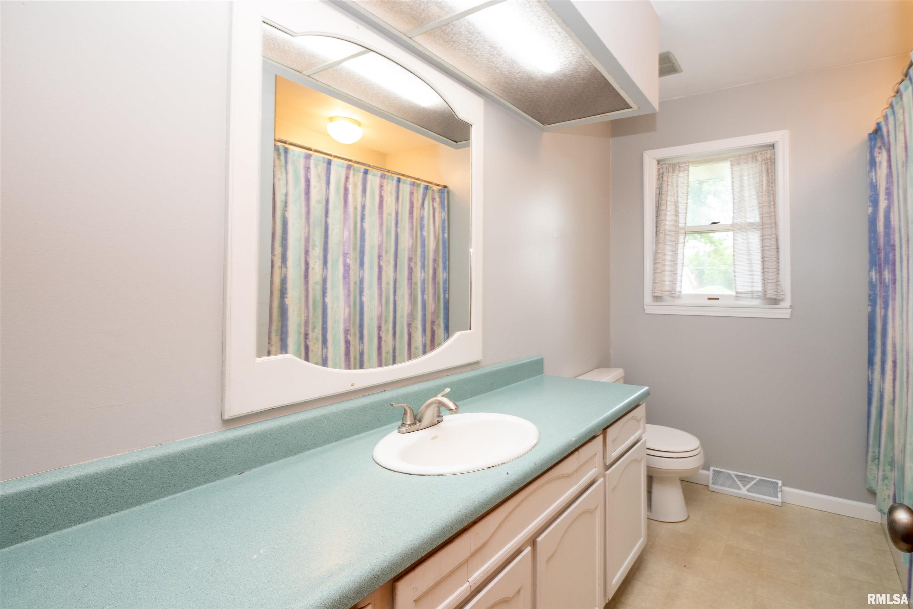 208 North Niles Street Metamora, IL 61548 - Photo 14 of 39
