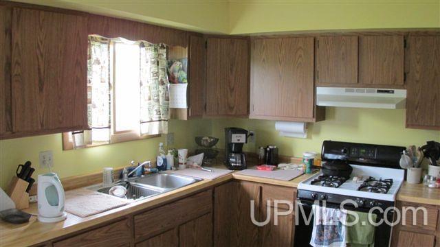 931 Shields Street L'Anse, MI 49946 - Photo 5 of 15
