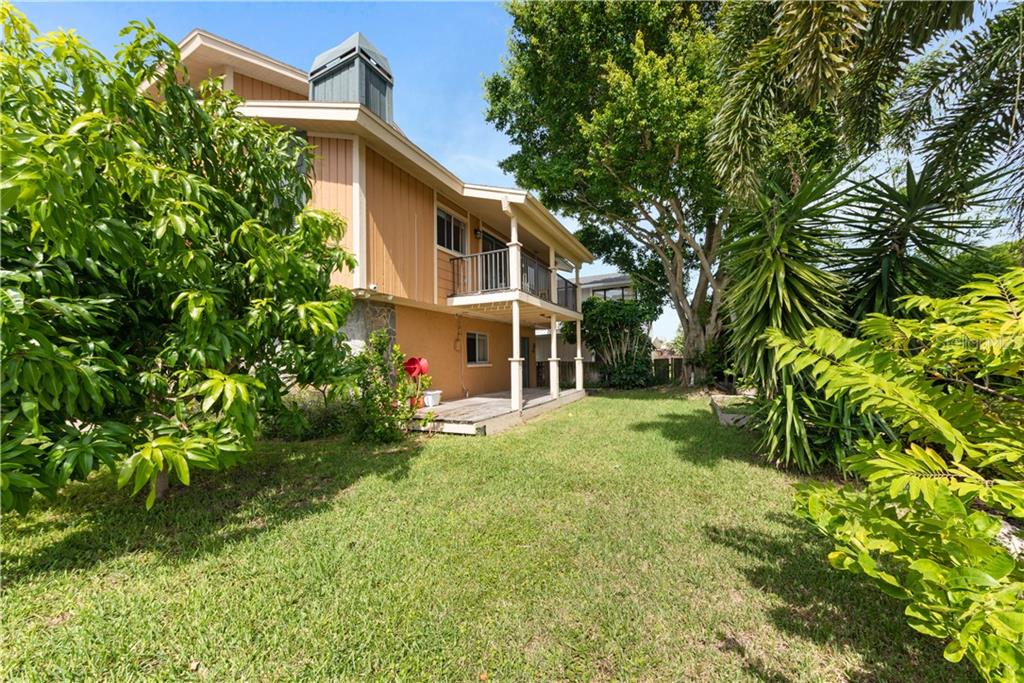 17601 1st Street East Redington Shores, FL 33708 - Photo 29 of 33