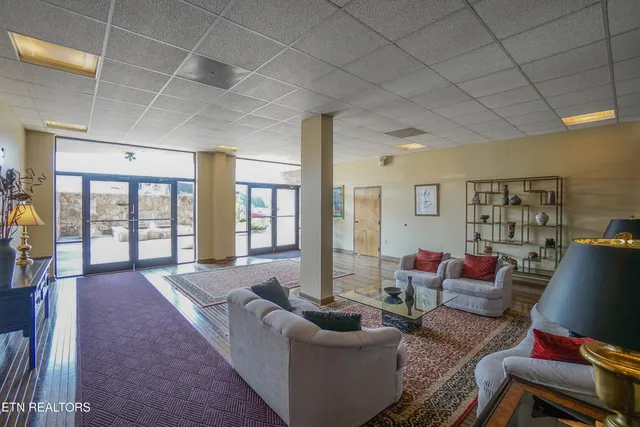 $250,000 | 106 Regal Tower, Maryville, TN 37804