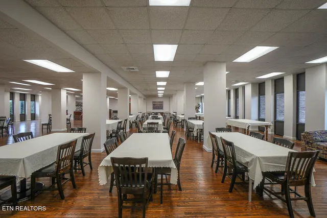 $250,000 | 106 Regal Tower, Maryville, TN 37804