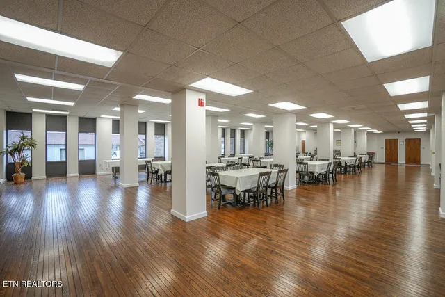 $250,000 | 106 Regal Tower, Maryville, TN 37804