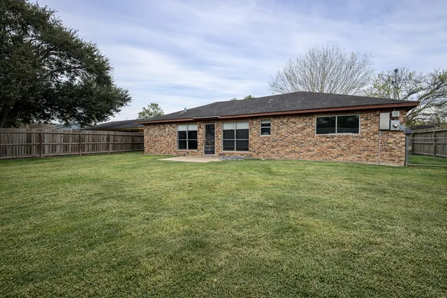 $1,550 | 1714 Linwood Drive, Wharton, TX 77488