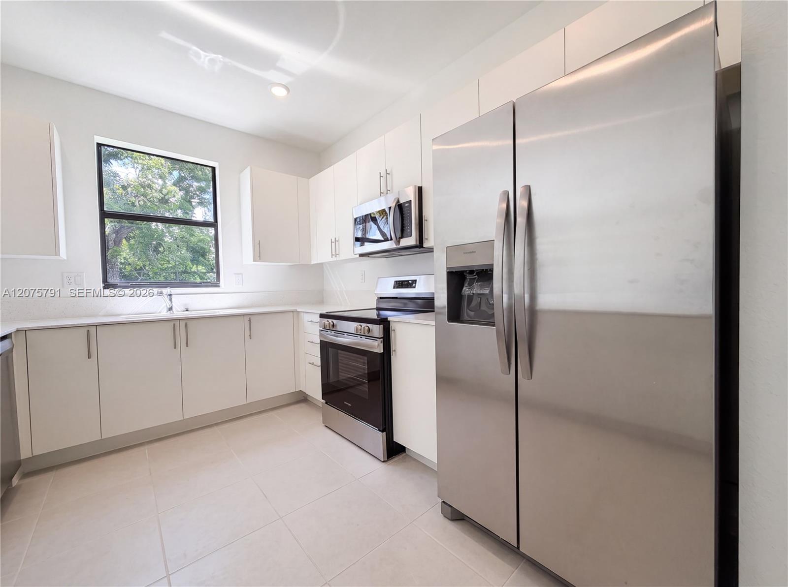 13020 Southwest 221st St Road Goulds, FL 33170 - Photo 2 of 25 Gallery Image 2