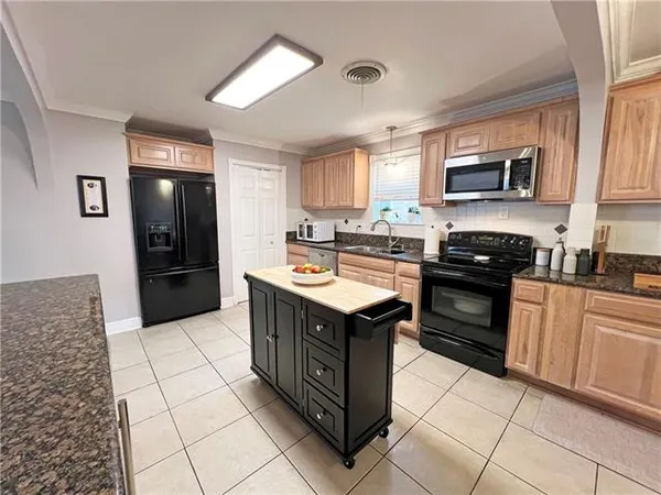 $325,000 | 4412 Lefkoe Street, Metairie, LA 70006
