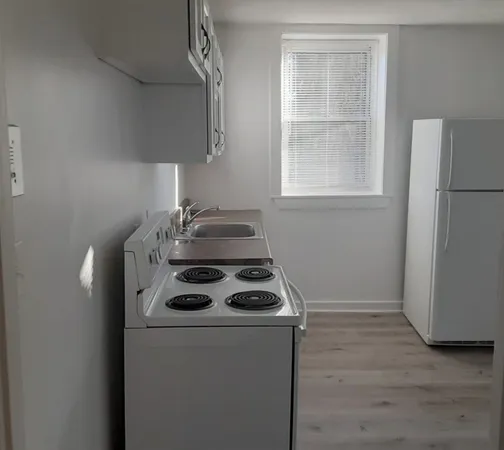 $1,800 | 143 Groveland Street, Unit 5, Haverhill, MA 01830