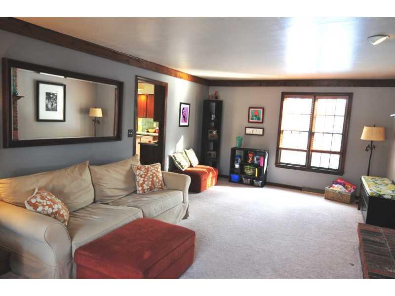 10112 Deer View Point Road Wexford, PA 15090 - Photo 13 of 24 Family Room.