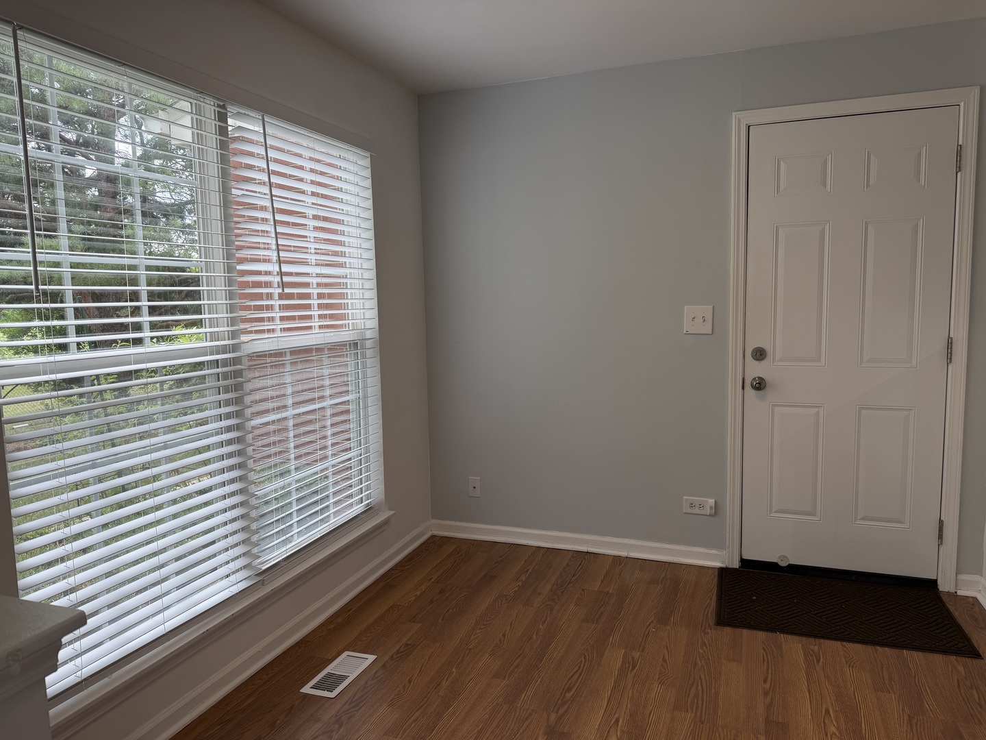 794 Old Checker Road Buffalo Grove, IL 60089 - Photo 12 of 19