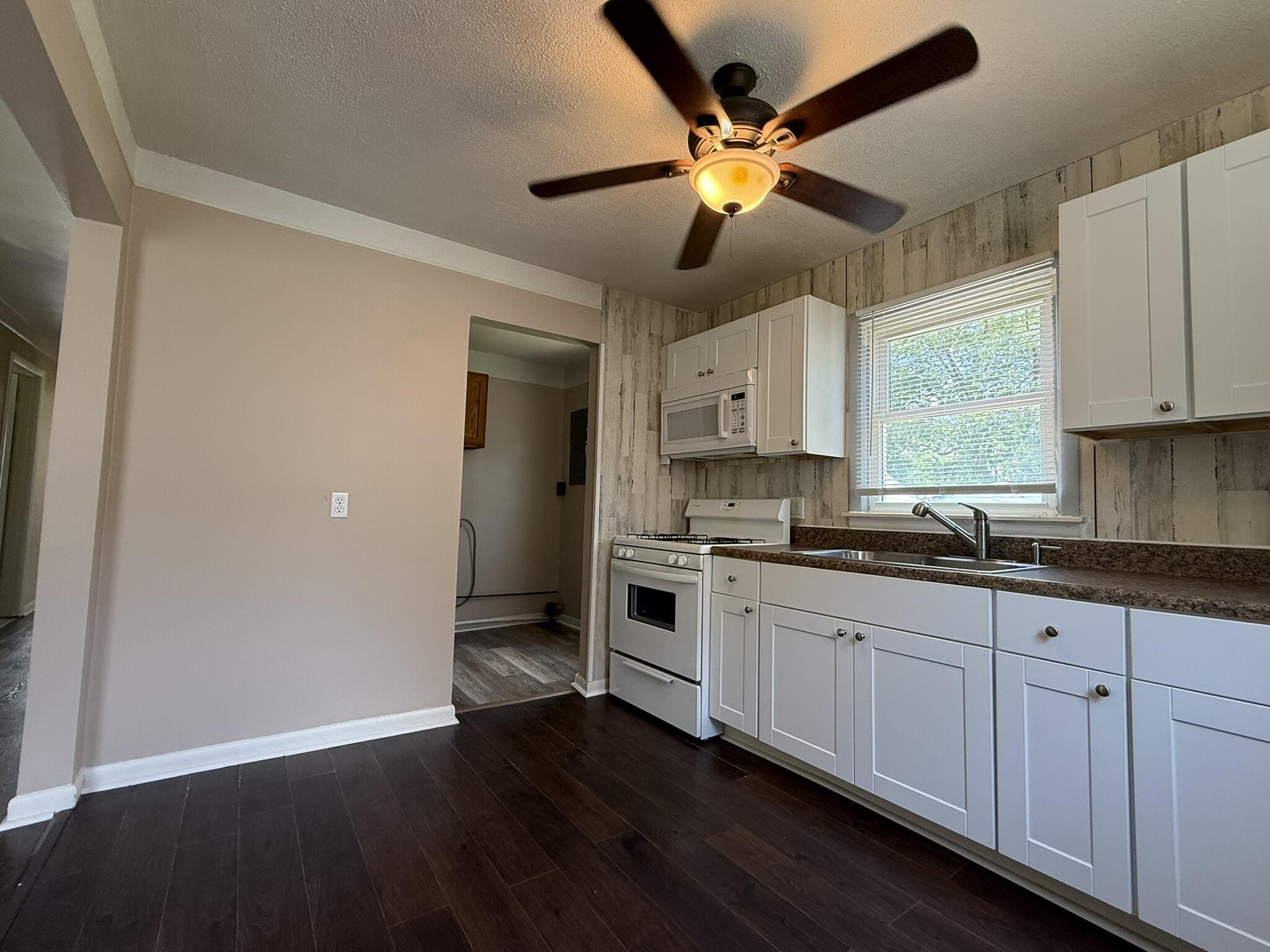 5873 Merrick Street Taylor, MI 48180 - Photo 11 of 20 Kitchen