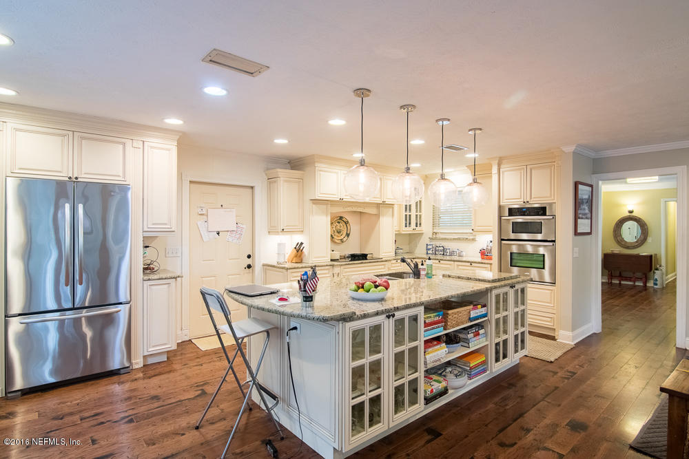 9454 Conifer Road Jacksonville, FL 32257 - Photo 8 of 33 Expansive Kitchen