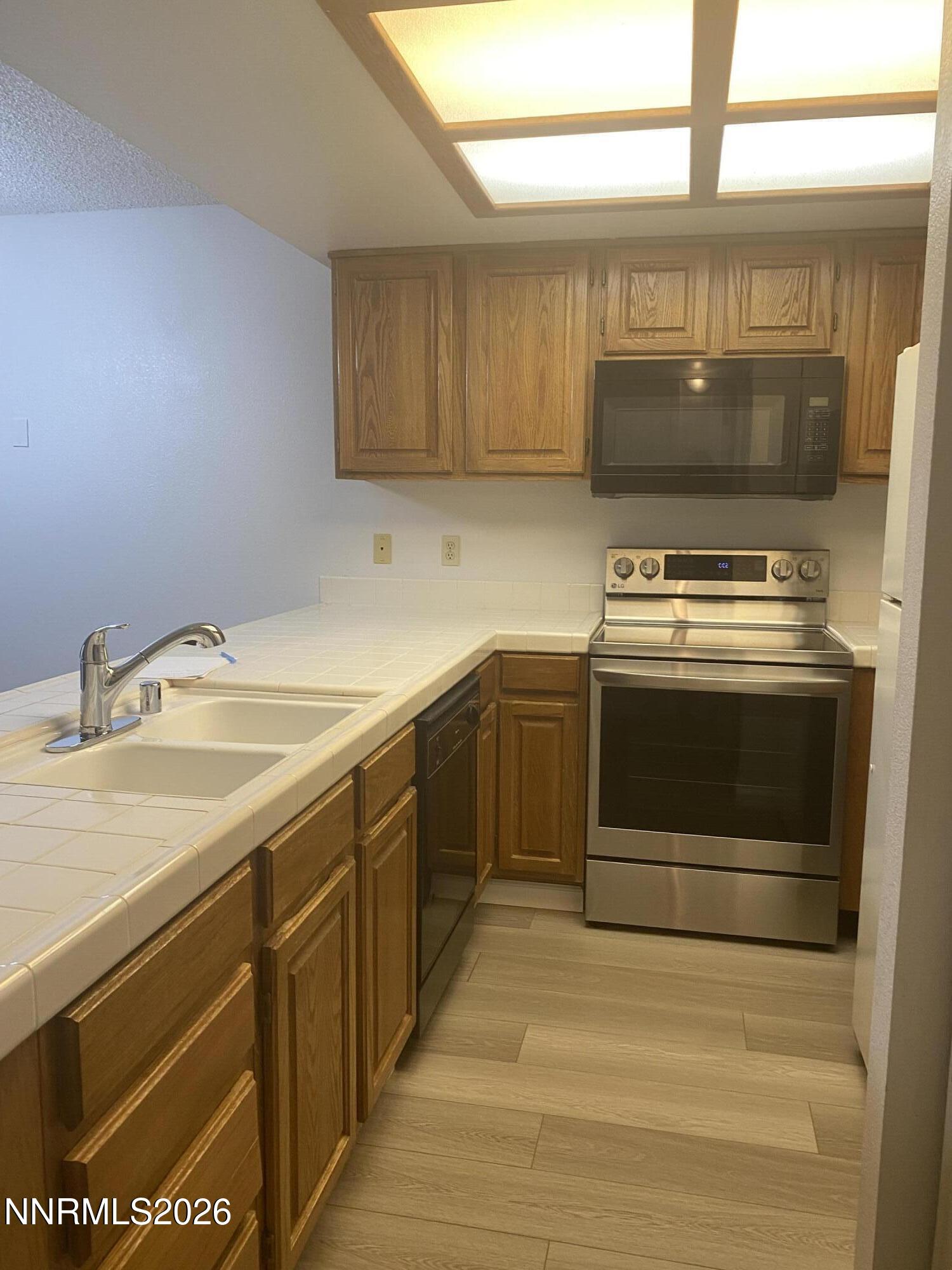 2875 Idlewild Drive, Unit 78 Reno, NV 89509 - Photo 4 of 22 20