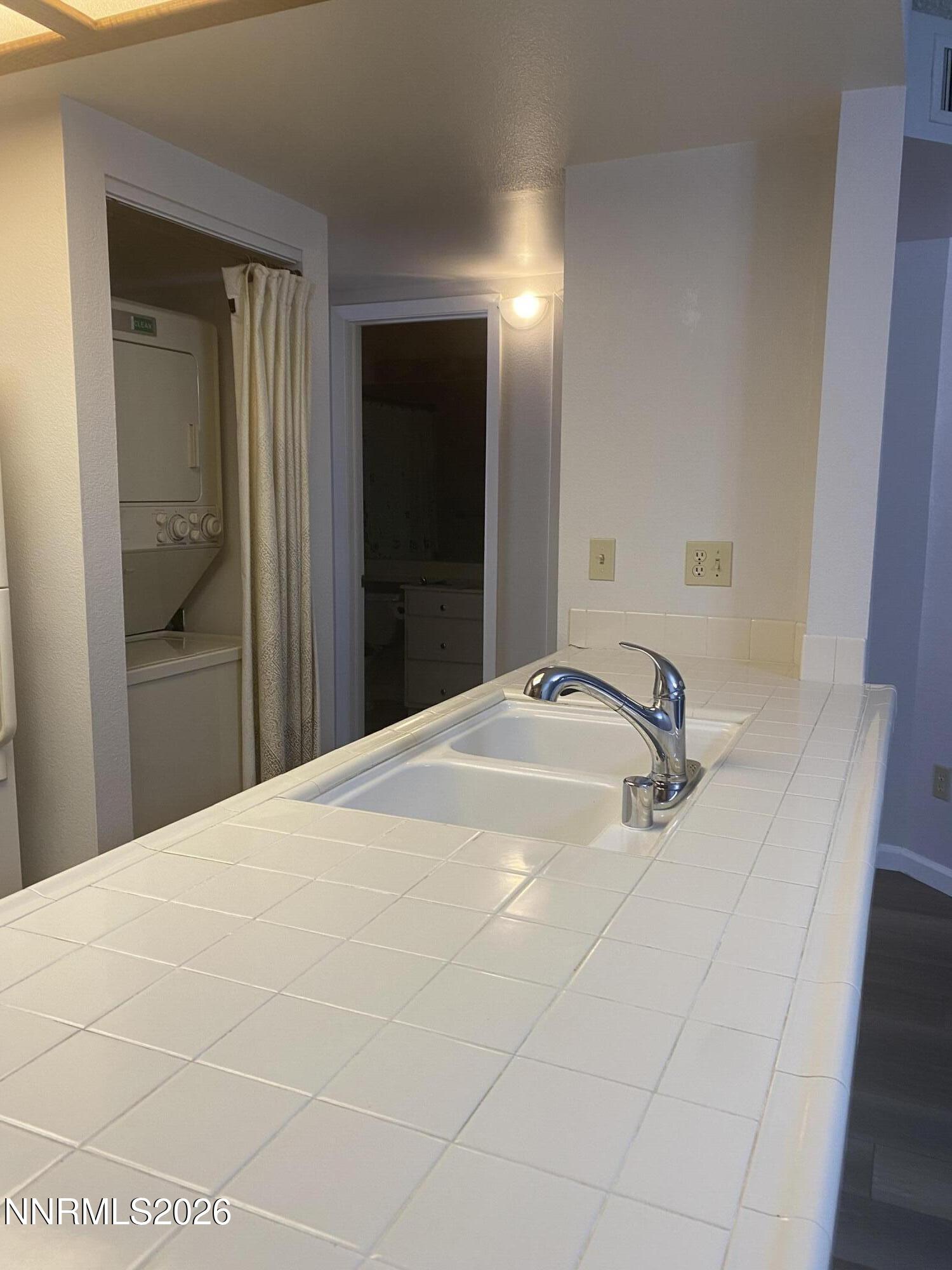 2875 Idlewild Drive, Unit 78 Reno, NV 89509 - Photo 5 of 22 10 - Copy