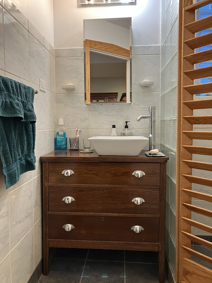 3843 West Addison Street Chicago, IL 60618 - Photo 29 of 36