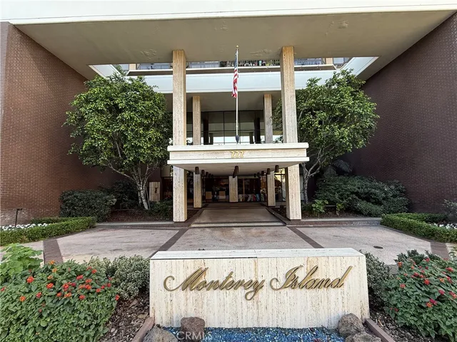 a view of outdoor space yard and patio