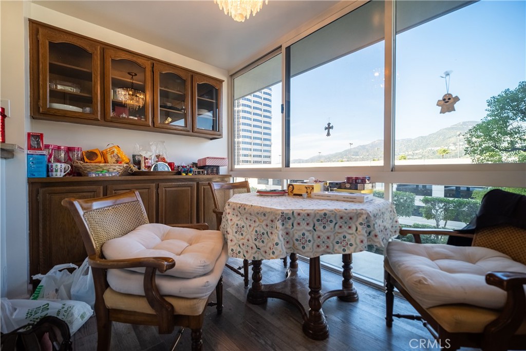 222 Monterey Road, Unit 206 Glendale, CA 91206 - Photo 6 of 22 a dining room with furniture and window