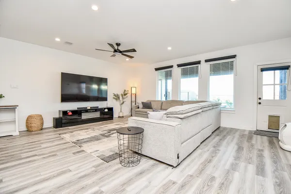 $2,500 | 2917 Skyline Mesa Drive, Houston, TX 77047